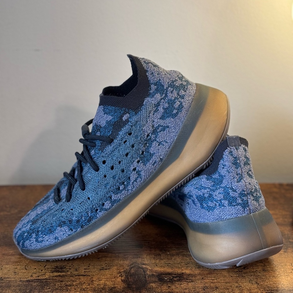 Yeezy 380 Covelite size 9